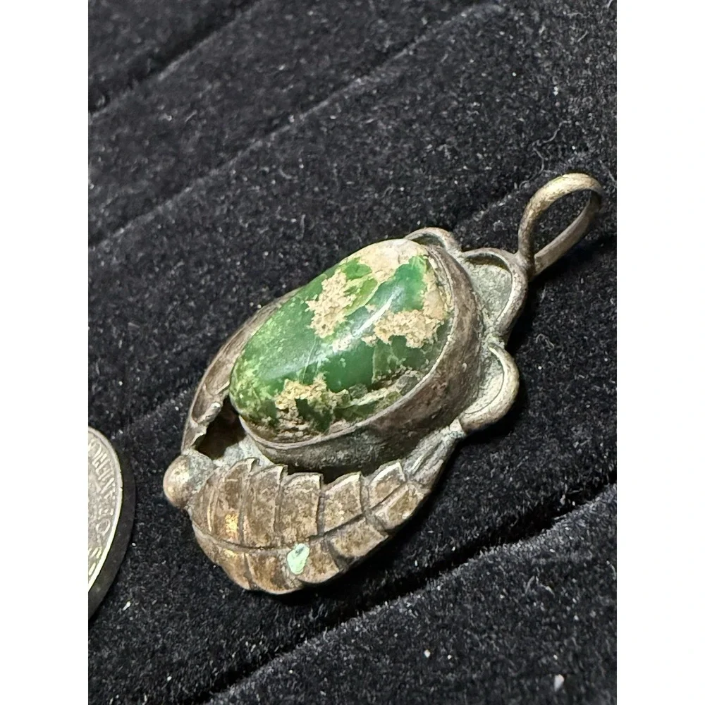 Green Turquoise Pendant Feather Leaf Old Pawn Silvertone